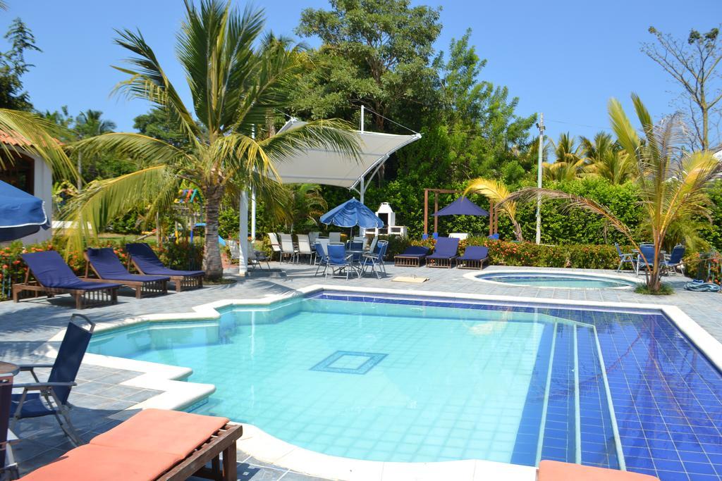 Condominio Atlantis Coveñas Eksteriør billede